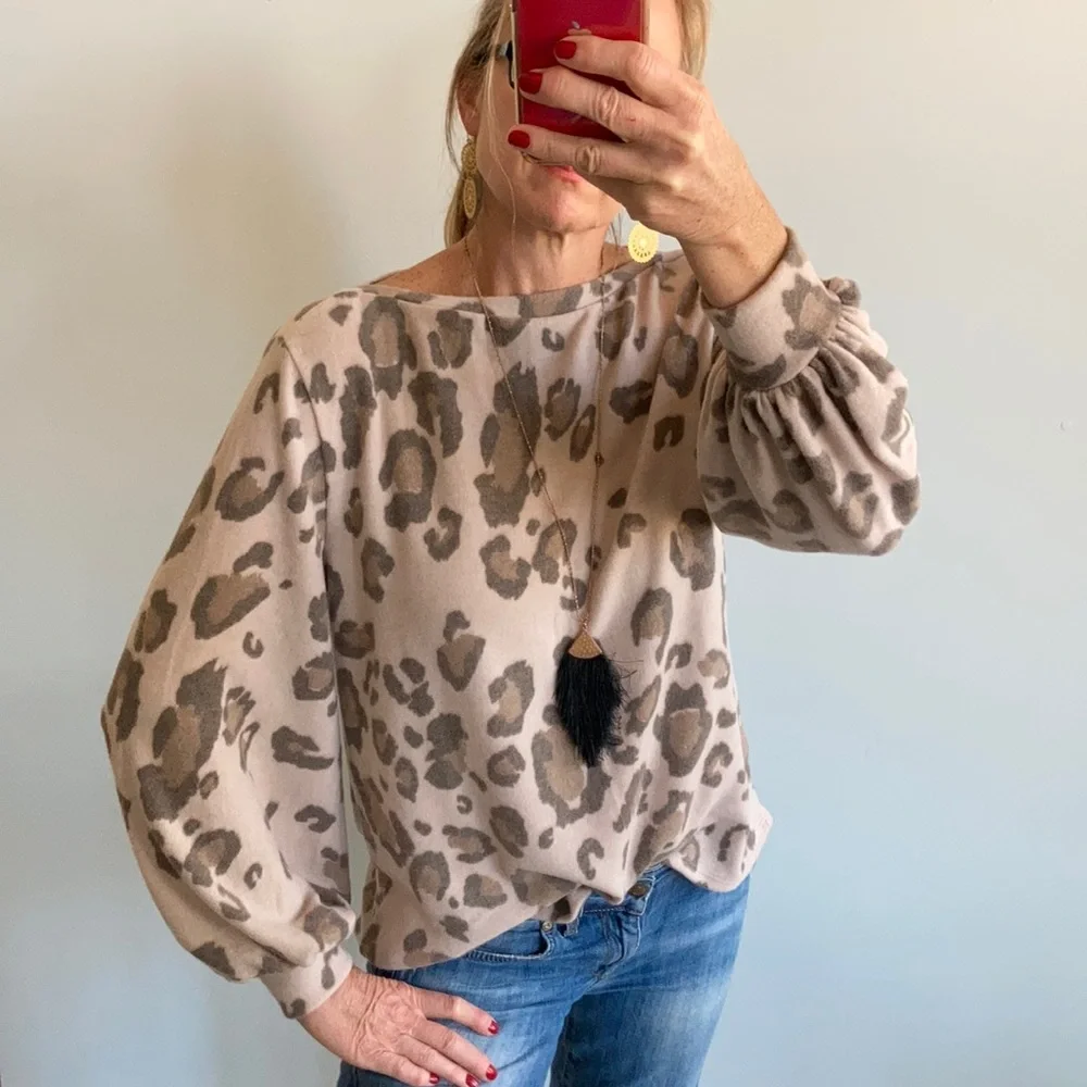 Leopard Print Brushed Hacci Top - Picture 3 of 7